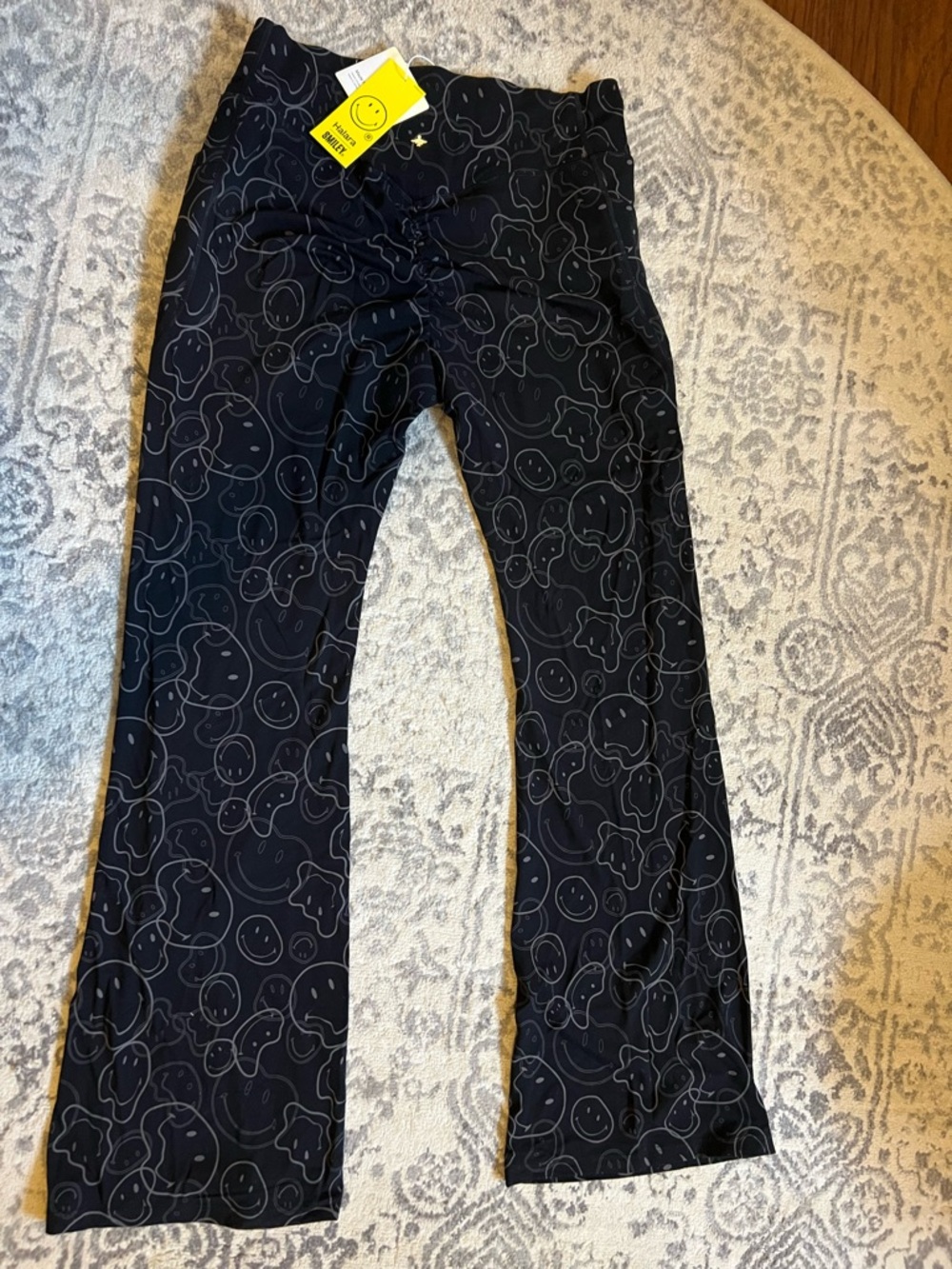 HALARA Black Smiley-Print Flared Leggings with Booty Enhancing